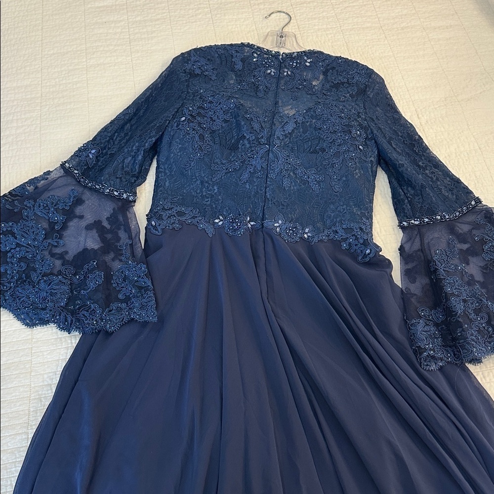 Cinderella Divine NWT 10 Navy Beaded Lace Chiffon Formal Evening Gown - Picture 7 of 7